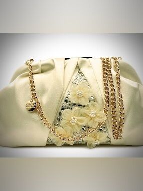Badgley Mischka Cream Floral Appliqué Chain Clutch